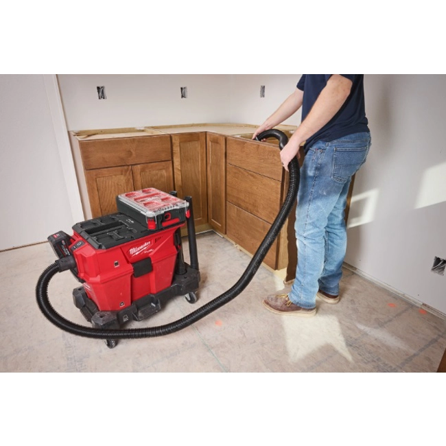 Vendita online Aspiratore solidi/liquidi clas. L M18 FUEL™ Nexus batt. singola solo corpo macchina